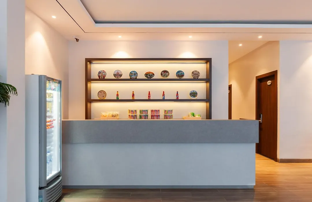 Urbanview Hotel Cengkareng Jakarta-1